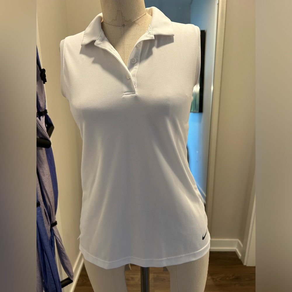 Nike White Dri-Fit Sleeeveless Collared Top - XS